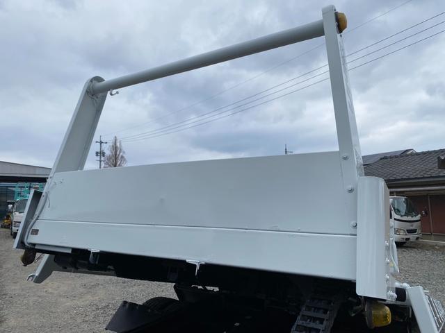 キャンター ワイドキャブロング高床　あおり開閉　３０００ｋｇ積載　ウィンチ　ラジコン　メッキパーツ　マフラー煤焼き装置（ＤＰＦ）無し（33枚目）