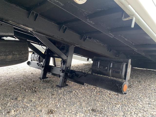 キャンター ワイドキャブロング高床　あおり開閉　３０００ｋｇ積載　ウィンチ　ラジコン　メッキパーツ　マフラー煤焼き装置（ＤＰＦ）無し（35枚目）