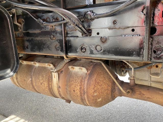 デュトロ 　ユニック３段クレーン　ラジコン　メッキパーツ　鉄板張　社外ナビ　バックカメラ（47枚目）