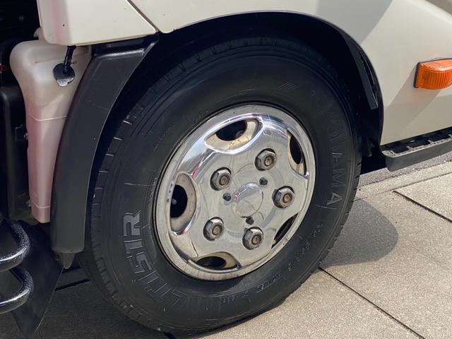 デュトロ 　ユニック３段クレーン　ラジコン　メッキパーツ　鉄板張　社外ナビ　バックカメラ（51枚目）