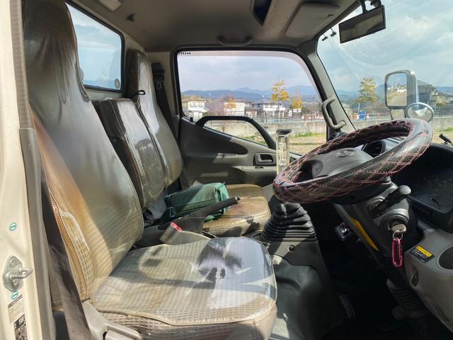 デュトロ 　ユニック３段クレーン　ラジコン　メッキパーツ　鉄板張　社外ナビ　バックカメラ（60枚目）