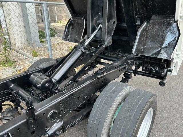 エルフトラック ダンプ 外装仕上済 コボレーン幌新品交換 メッキパーツ ETC(17枚目)