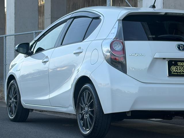 アクア Gブラックソフトレザーセレクション 純正ナビ バックカメラ ETC スマートキー 社外アルミ ドライブレコーダー(10枚目)