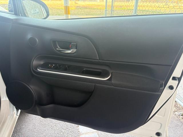 アクア Gブラックソフトレザーセレクション 純正ナビ バックカメラ ETC スマートキー 社外アルミ ドライブレコーダー(24枚目)