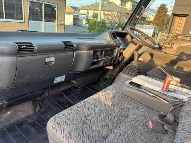 エルフトラック 　ユニック６段クレーン　差し違い　ラジコン　リアジャッキ（25枚目）