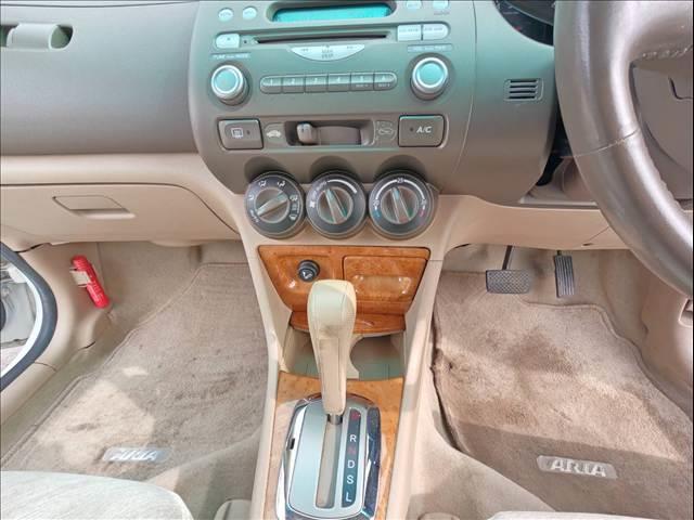 フィットアリア １．５Ｗ　ＨＩＤヘッドライト　キーレス（67枚目）