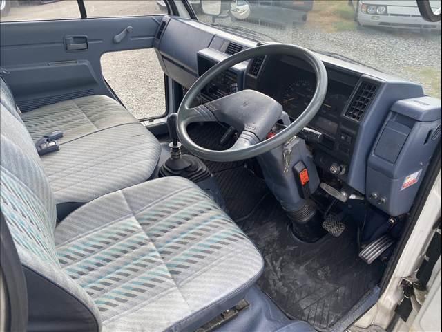 1991 Isuzu Elf Truck photo 3