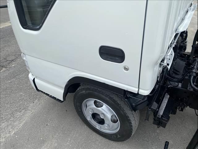 1997 Isuzu Elf Truck Full-Flat Low Arm photo 25