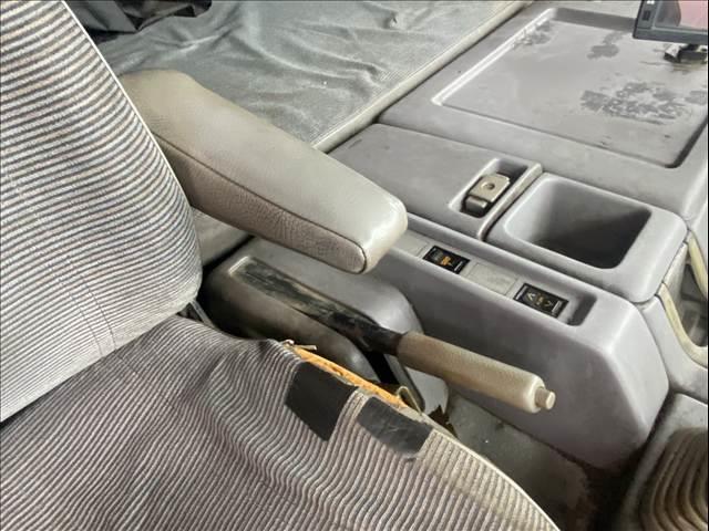 　１０ｔダンプ　Ｖ１０エンジン　Ｖ２２Ｄ　電動コボレーン（画像12）