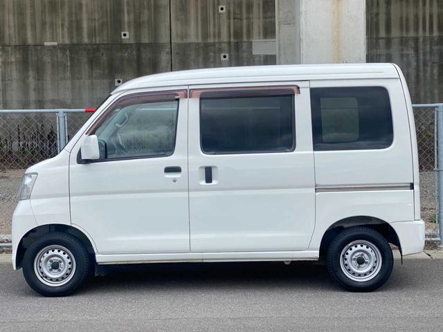 ハイゼットカーゴ クルーズ　ハイルーフ　４ＷＤ　　純正ナビ　３６０℃ドラレコ　ＥＴＣ　キーレス　５ＭＴ　ワンオーナー（8枚目）