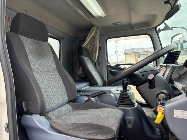 レンジャープロ ベースグレード　アルミウィング　ワイド　６２００ボディ　ラッシング２段　ベッド付　メッキパーツ　　外装仕上済（3枚目）