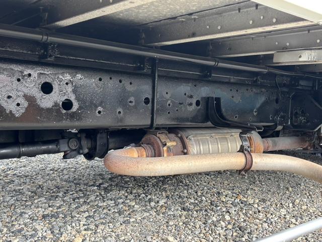 レンジャープロ ベースグレード　アルミウィング　ワイド　６２００ボディ　ラッシング２段　ベッド付　メッキパーツ　　外装仕上済（23枚目）