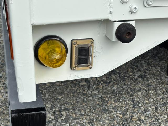 レンジャープロ ベースグレード　アルミウィング　ワイド　６２００ボディ　ラッシング２段　ベッド付　メッキパーツ　　外装仕上済（25枚目）