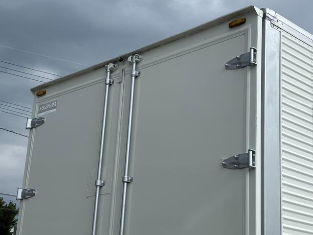 レンジャープロ ベースグレード　アルミウィング　ワイド　６２００ボディ　ラッシング２段　ベッド付　メッキパーツ　　外装仕上済（33枚目）