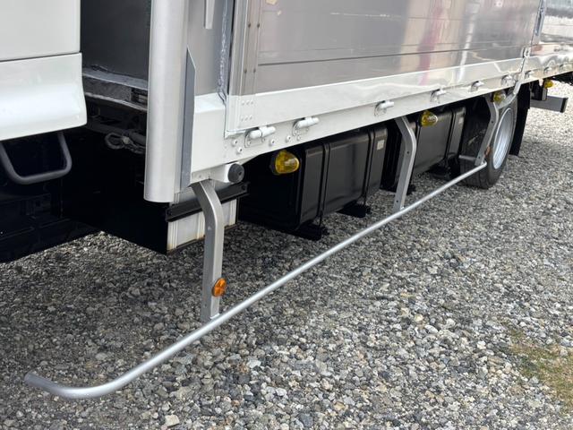 レンジャープロ ベースグレード　アルミウィング　ワイド　６２００ボディ　ラッシング２段　ベッド付　メッキパーツ　　外装仕上済（38枚目）