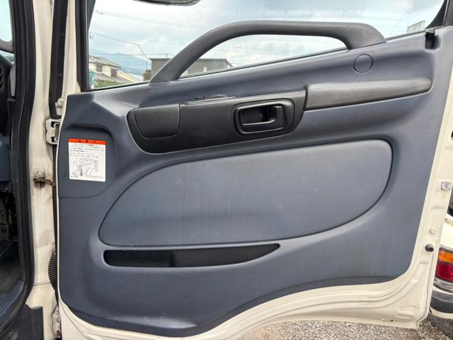 レンジャープロ ベースグレード　アルミウィング　ワイド　６２００ボディ　ラッシング２段　ベッド付　メッキパーツ　　外装仕上済（57枚目）