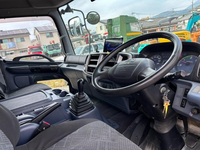 レンジャープロ ベースグレード　アルミウィング　ワイド　６２００ボディ　ラッシング２段　ベッド付　メッキパーツ　　外装仕上済（60枚目）