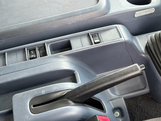 レンジャープロ ベースグレード　アルミウィング　ワイド　６２００ボディ　ラッシング２段　ベッド付　メッキパーツ　　外装仕上済（68枚目）