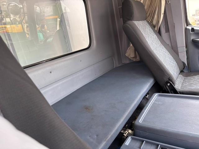 レンジャープロ ベースグレード　アルミウィング　ワイド　６２００ボディ　ラッシング２段　ベッド付　メッキパーツ　　外装仕上済（71枚目）