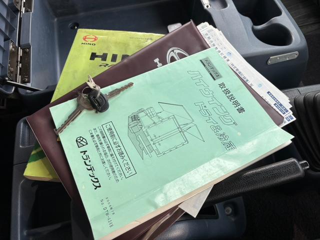 レンジャープロ ベースグレード　アルミウィング　ワイド　６２００ボディ　ラッシング２段　ベッド付　メッキパーツ　　外装仕上済（76枚目）