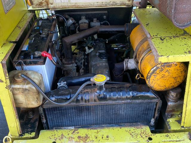 日本 　トヨタＬ＆Ｆ　ジョブサン　ＳＤＫ６　タイヤショベル　３３９２ｈ（4枚目）