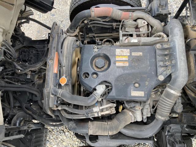 エルフトラック 　新明和製アームロール　コンテナ箱付き　メッキパーツ　総重量５ｔ未満免許対応（6枚目）