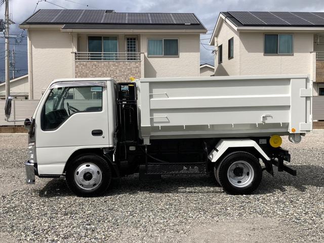 エルフトラック 　新明和製アームロール　コンテナ箱付き　メッキパーツ　総重量５ｔ未満免許対応（7枚目）