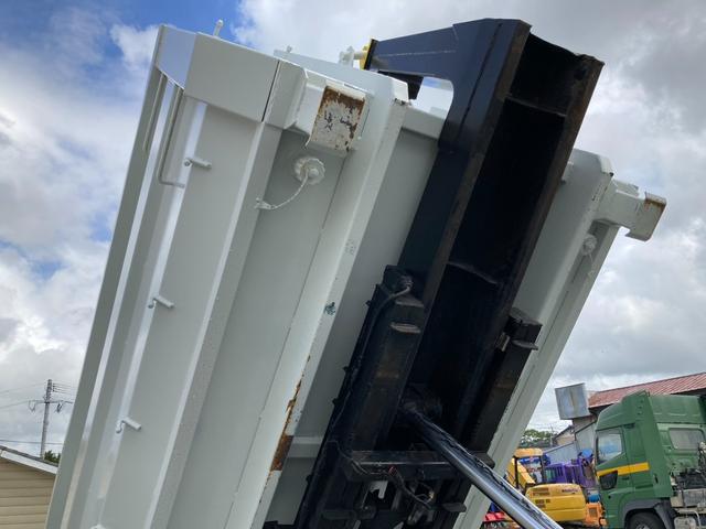 エルフトラック 　新明和製アームロール　コンテナ箱付き　メッキパーツ　総重量５ｔ未満免許対応（18枚目）