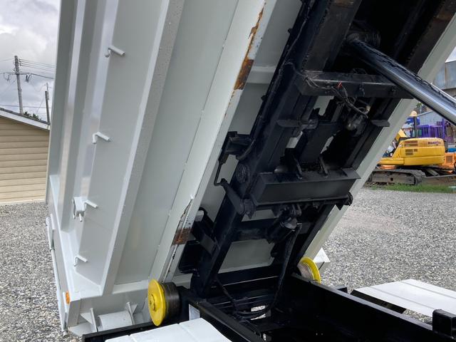 エルフトラック 　新明和製アームロール　コンテナ箱付き　メッキパーツ　総重量５ｔ未満免許対応（19枚目）