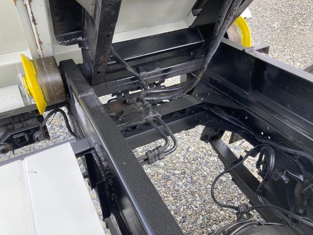 エルフトラック 　新明和製アームロール　コンテナ箱付き　メッキパーツ　総重量５ｔ未満免許対応（22枚目）