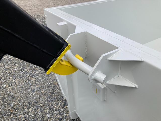 エルフトラック 　新明和製アームロール　コンテナ箱付き　メッキパーツ　総重量５ｔ未満免許対応（38枚目）