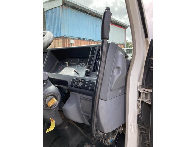 エルフトラック 　新明和製アームロール　コンテナ箱付き　メッキパーツ　総重量５ｔ未満免許対応（62枚目）