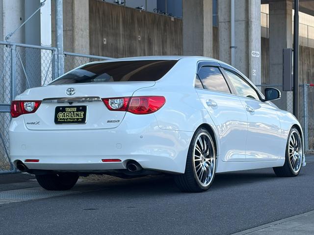 マークＸ ２５０Ｇ　リラックスセレクション・ブラックリミテッド　純正ナビ　バックカメラ　社外アルミ　スマートキー　ＥＴＣ　パワーシート（2枚目）