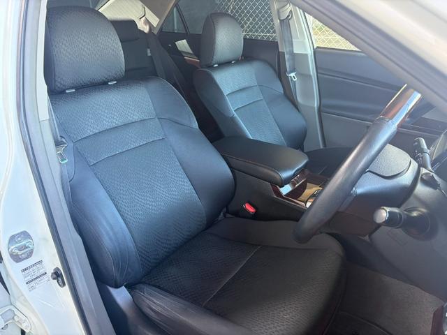 マークＸ ２５０Ｇ　リラックスセレクション・ブラックリミテッド　純正ナビ　バックカメラ　社外アルミ　スマートキー　ＥＴＣ　パワーシート（18枚目）