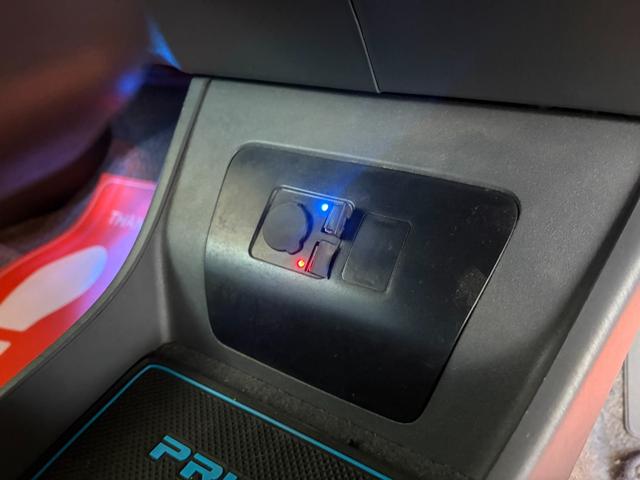 プリウス Sツーリングセレクション 社外ナビ アルミ バックカメラ LEDヘッドライト ETC スマートキー(19枚目)