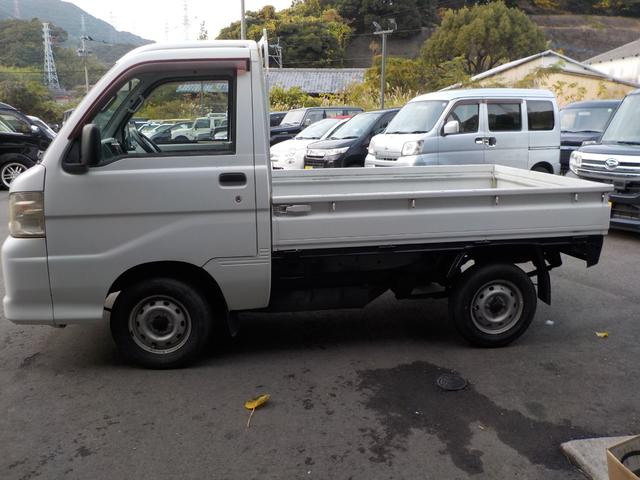 ハイゼットトラック エアコン・パワステ　スペシャル　エアコン　パワーステアリング　５速マニュアル　２ＷＤ　車検令和９年１２月まで（5枚目）