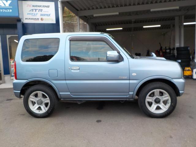 ジムニー クロスアドベンチャー　４ＷＤ　シートヒーター　アルミ　５速マニュアル　電格ミラー　ミラーウィンカー（3枚目）