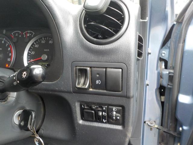 ジムニー クロスアドベンチャー　４ＷＤ　シートヒーター　アルミ　５速マニュアル　電格ミラー　ミラーウィンカー（8枚目）