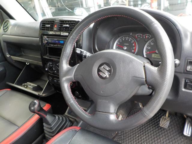 ジムニー クロスアドベンチャー　４ＷＤ　シートヒーター　アルミ　５速マニュアル　電格ミラー　ミラーウィンカー（10枚目）