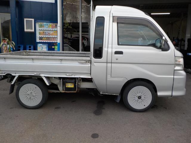 ハイゼットトラック ジャンボ　４ＷＤ　ジャンボ　パワステ　パワーウィンドエアコン　テレビナビ　ＥＴＣアルミ（3枚目）