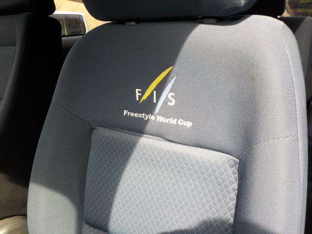 ジムニー ＦＩＳフリースタイルワールドカップリミテッド　５速マニュアル　インタークーラーターボ　アルミ　ウィンチ付き　足廻り社外品　レカロシート（11枚目）