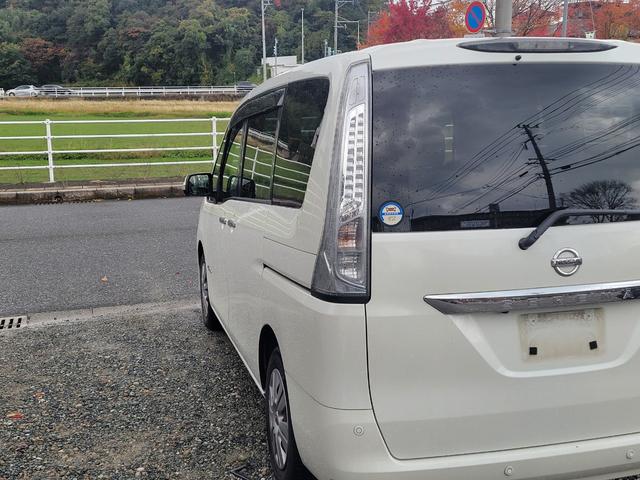 セレナ ２０Ｘ　Ｓ－ハイブリッド　ナビＣＤＤＶＤＴＶＢカメラ左側パワスラスマートキー（5枚目）