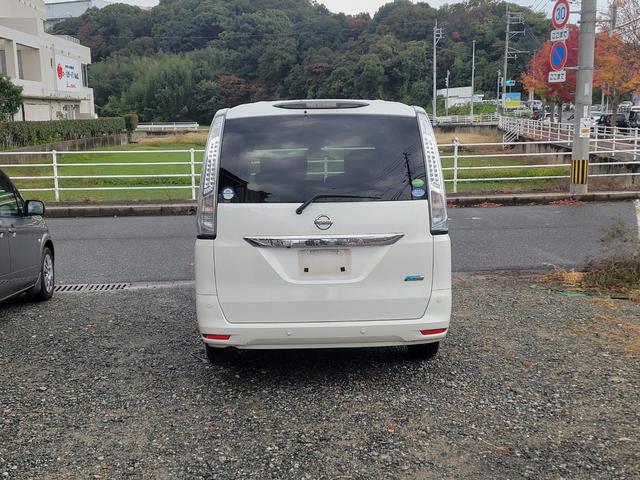 セレナ ２０Ｘ　Ｓ－ハイブリッド　ナビＣＤＤＶＤＴＶＢカメラ左側パワスラスマートキー（6枚目）