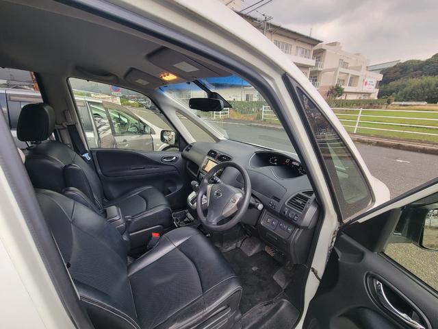 セレナ ２０Ｘ　Ｓ－ハイブリッド　ナビＣＤＤＶＤＴＶＢカメラ左側パワスラスマートキー（14枚目）