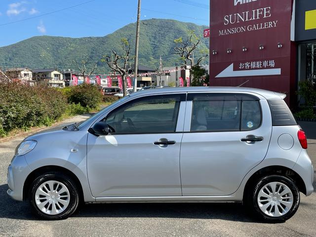X S ワンオーナー 禁煙車 社外SDナビ 地デジTV Bluetooth接続 CD 走行1.3万Km ETC アイドルストップ 衝突被害軽減システム 衝突安全ボディー 電動格納ミラー キーレス(9枚目)