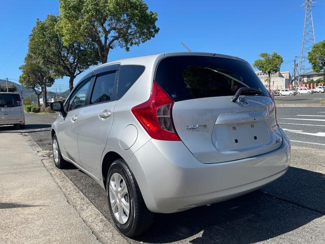 ノート Ｘ　ＤＩＧ－Ｓ　後期モデル　禁煙車　走行３万Ｋｍ台　純正ナビ＆地デジＴＶ　Ｂｌｕｅｔｏｏｔｈ　ＤＶＤ　ＥＴＣ　衝突被害軽減システム　スマートキー　プッシュスタート　ＯＰフルオートエアコン　アイドルストップ機能（6枚目）