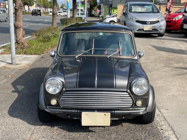 MINI メイフェア1.3i 正規ディラー車 4速マニュアル 車検R9年8月 スピードスターマークII オーバーフェンダー センターマフラー ハイロウキッド バルタンショック レーシングミラー レーシングワイパー エアコン(3枚目)
