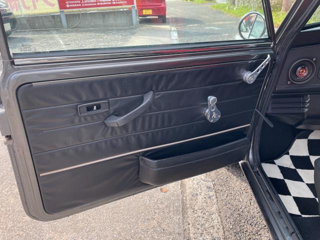 MINI メイフェア1.3i 正規ディラー車 4速マニュアル 車検R9年8月 スピードスターマークII オーバーフェンダー センターマフラー ハイロウキッド バルタンショック レーシングミラー レーシングワイパー エアコン(23枚目)