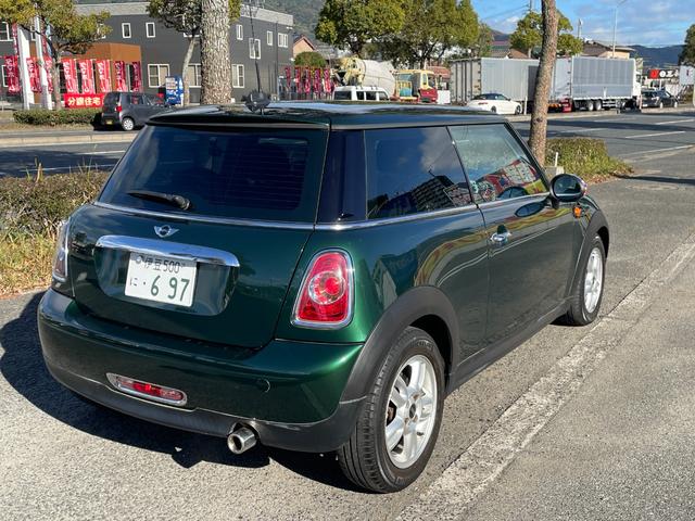 MINI ワン 正規ディラー車 後期モデル 走行4万Km 社外SDナビ&地デジTV Bluetooth 前後ドラレコ ETC OPメッキパーツ センターメーター プッシュスタート MTモード 純正15アルミ キーレス(6枚目)