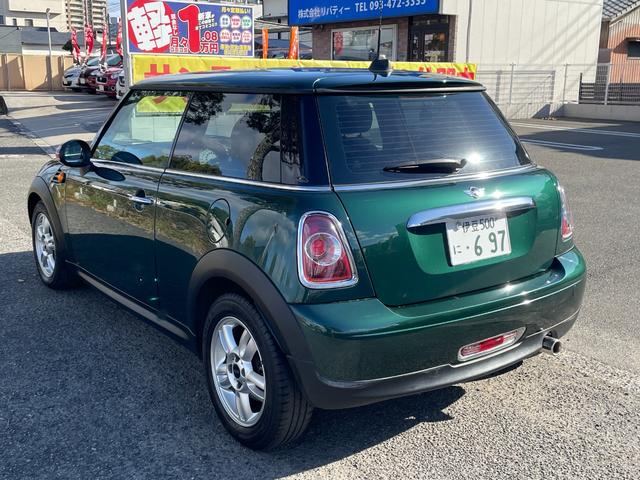 MINI ワン 正規ディラー車 後期モデル 走行4万Km 社外SDナビ&地デジTV Bluetooth 前後ドラレコ ETC OPメッキパーツ センターメーター プッシュスタート MTモード 純正15アルミ キーレス(7枚目)